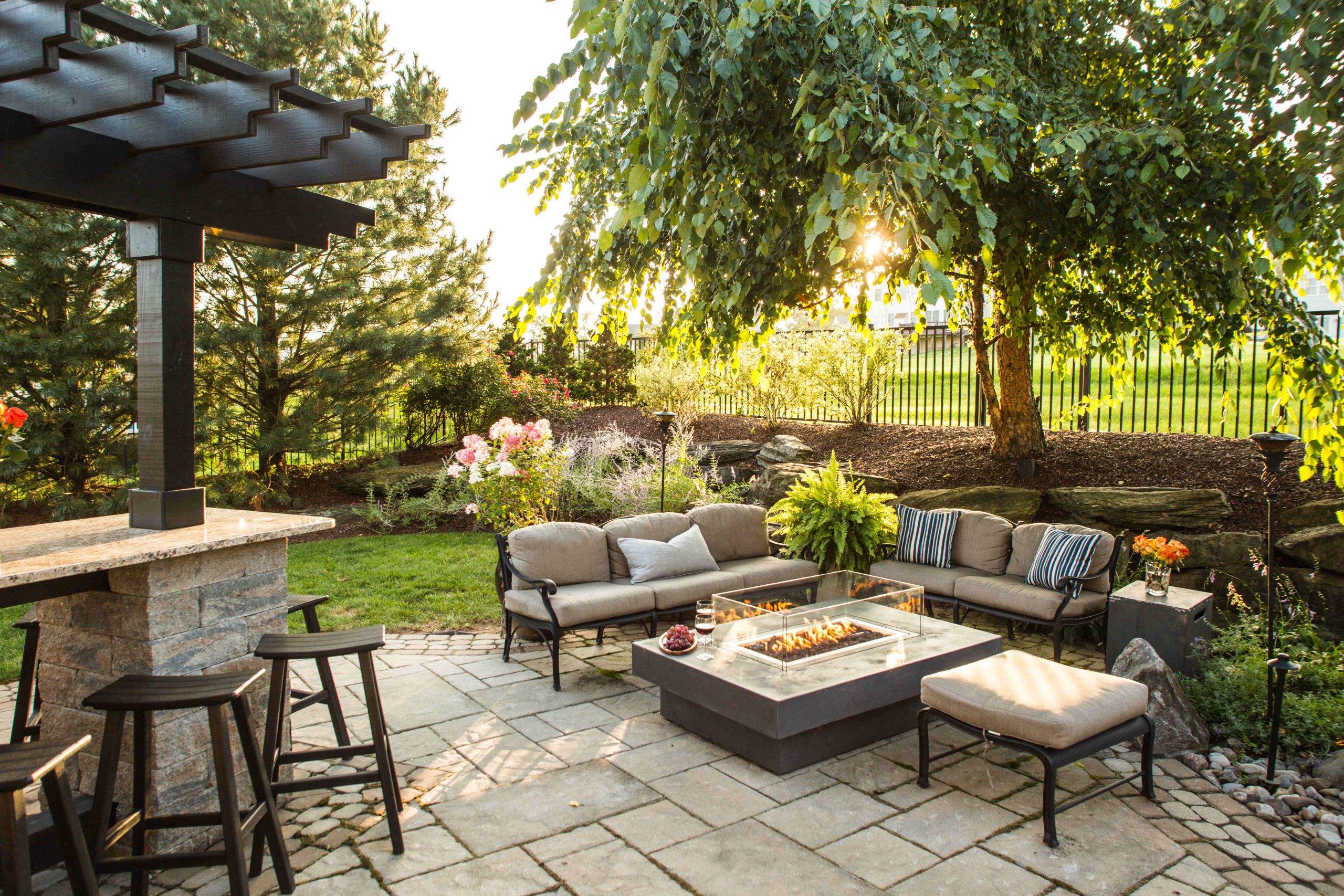 You are currently viewing The Secret to a Stunning Paver Patio and Pergola in Palmer Heights, PA: Design Tips and Trends